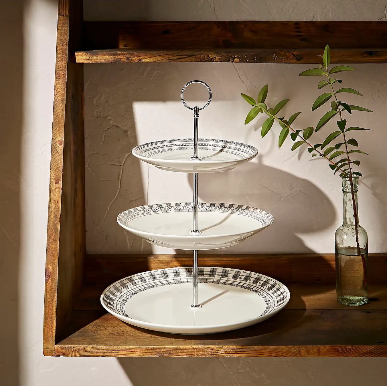 Rotating Cake Stand