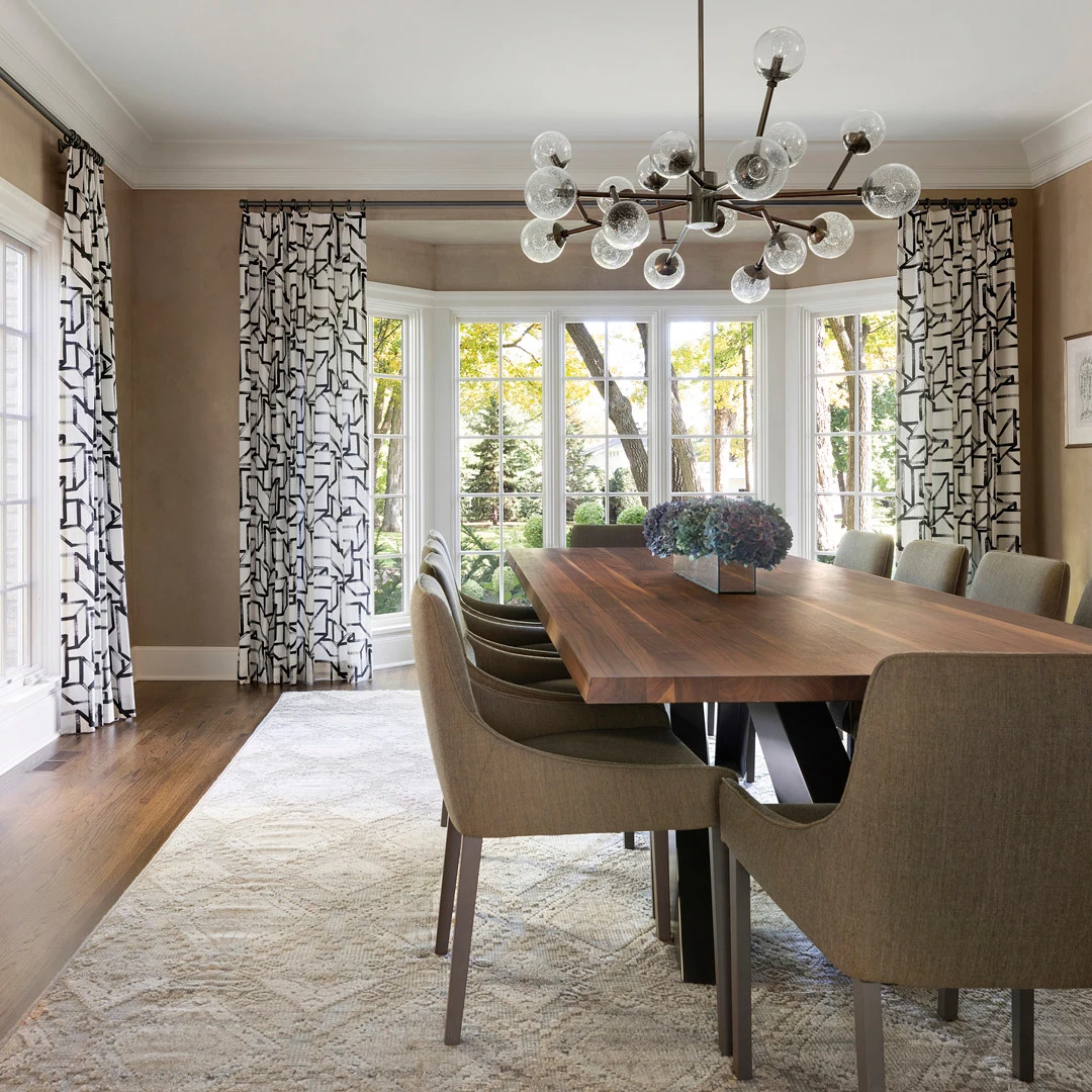 Budget-Friendly Modern Linear LED Fixture Over a Rectangular Dining Table