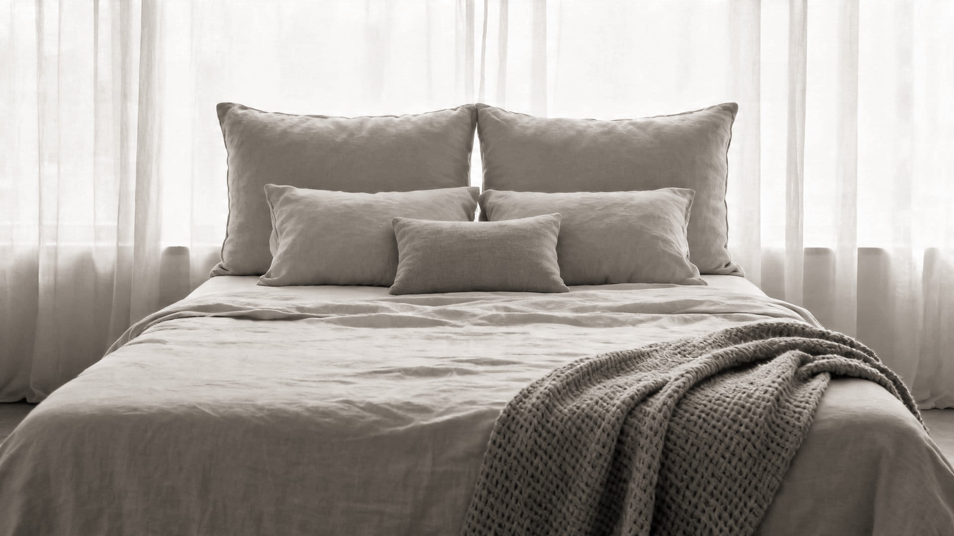 How Pillow Arrangement Changes for Different Bedroom Styles
