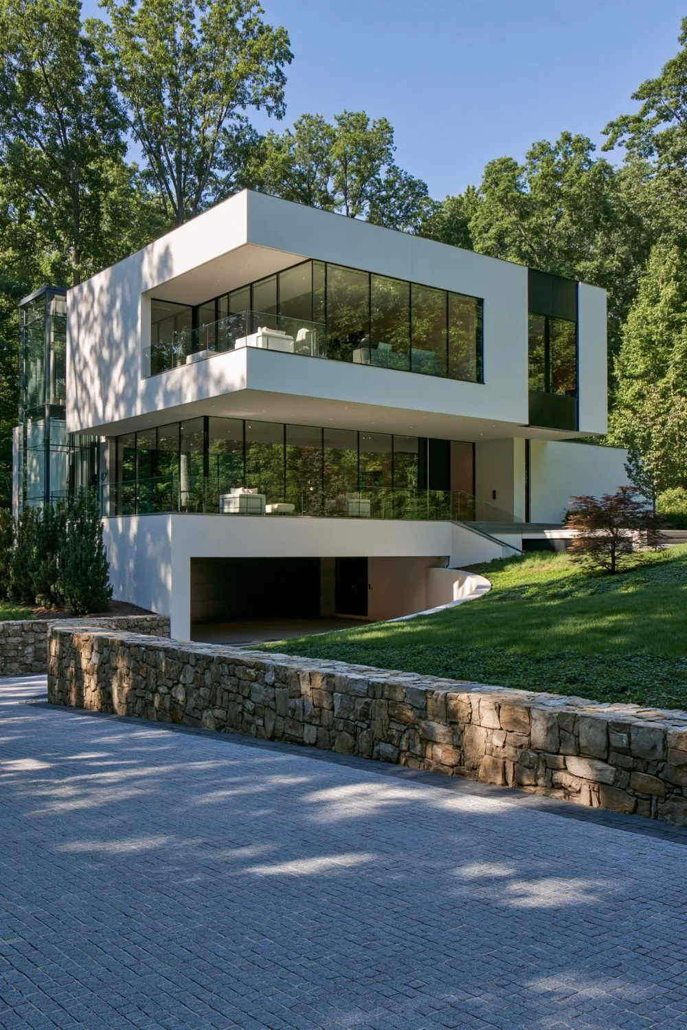 7. A Three-Car Garage Integrated Seamlessly into the Home's Modern Facade