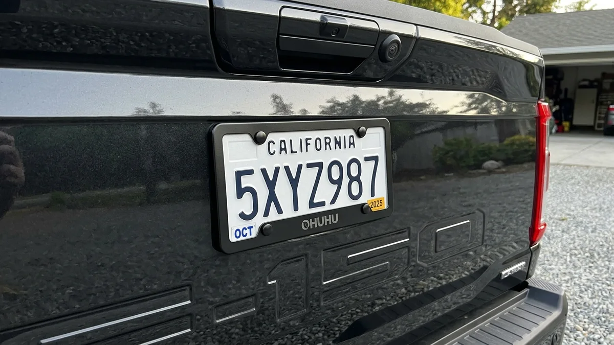 Ohuhu matte black aluminum license plate frame
