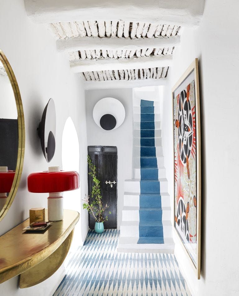 Single Bold Solid Color Painted Floor in Bedroom