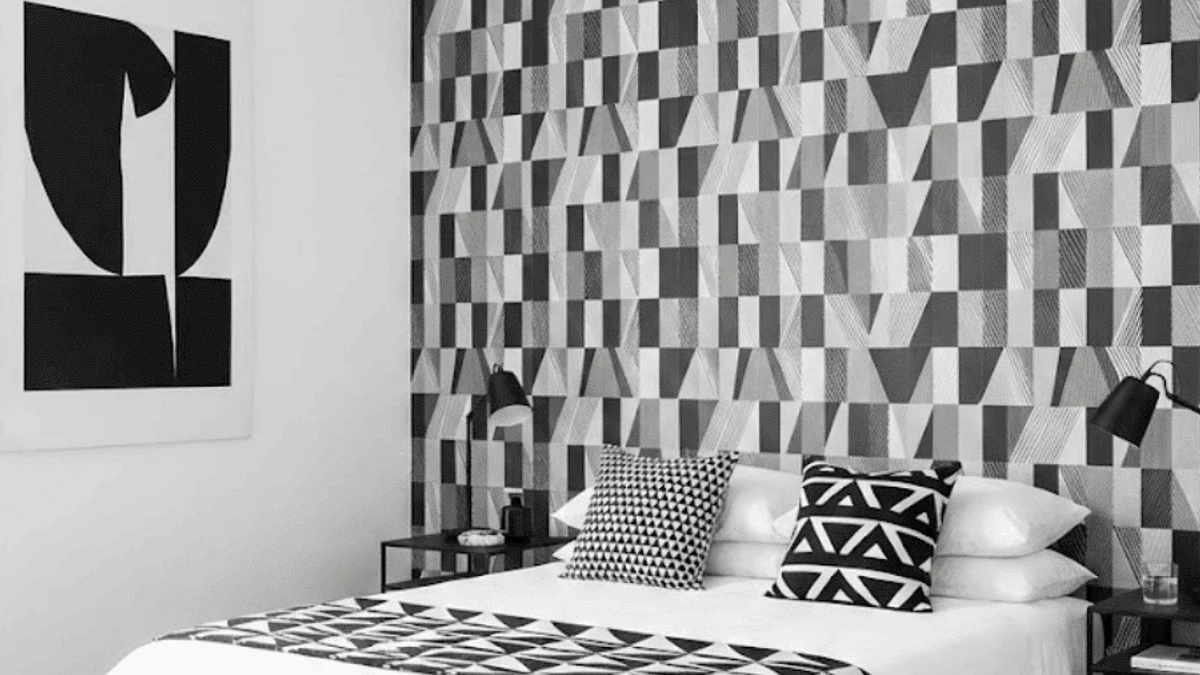 A delicate trellis pattern for timeless charm