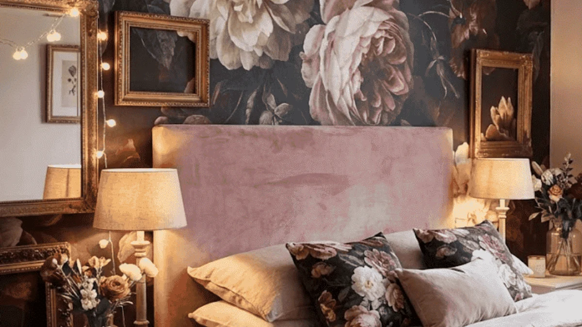 15 Stunning Bedroom Wallpaper Accent Wall Ideas